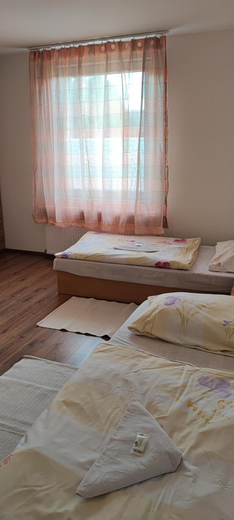 Hotel Merkur Kaluza Luaran gambar