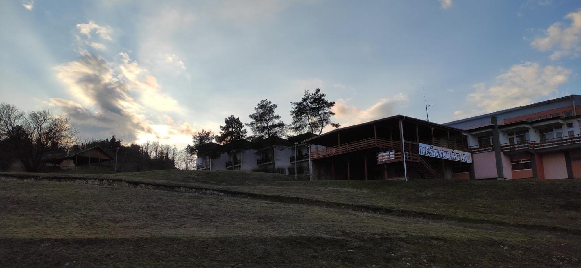 Hotel Merkur Kaluza Luaran gambar